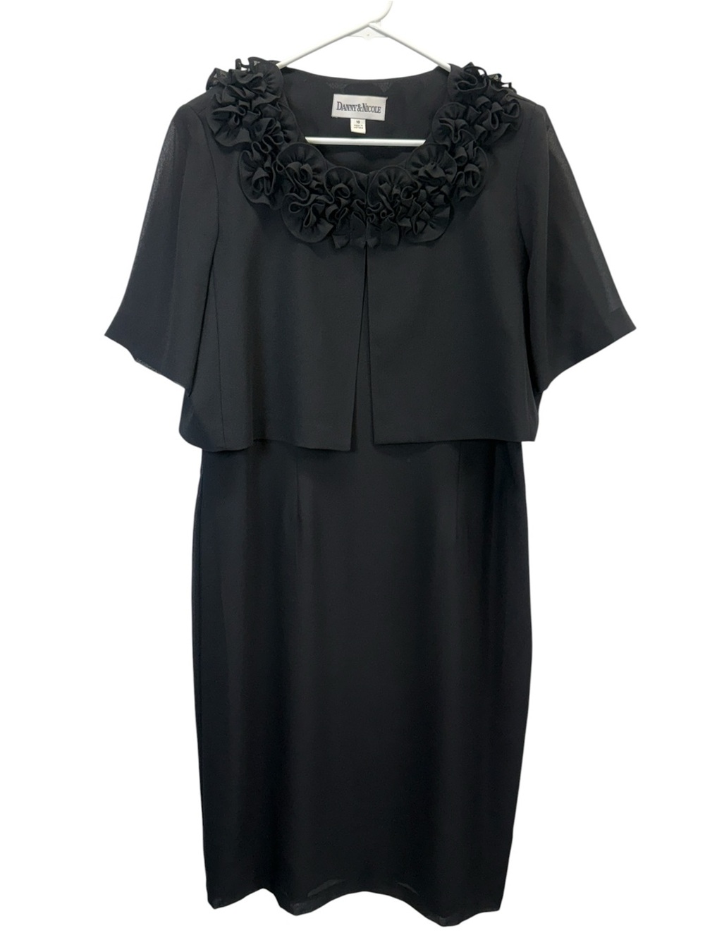 Danny & Nicole Vintage 2 Piece Black Dress and Jacket Suit Set
Size 16